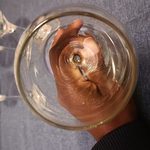 4 Banquet White Wine Glasses - Picture 4 of 5